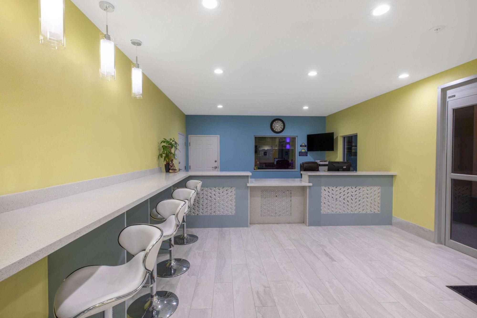 Days Inn & Suites By Wyndham La Porte Ngoại thất bức ảnh