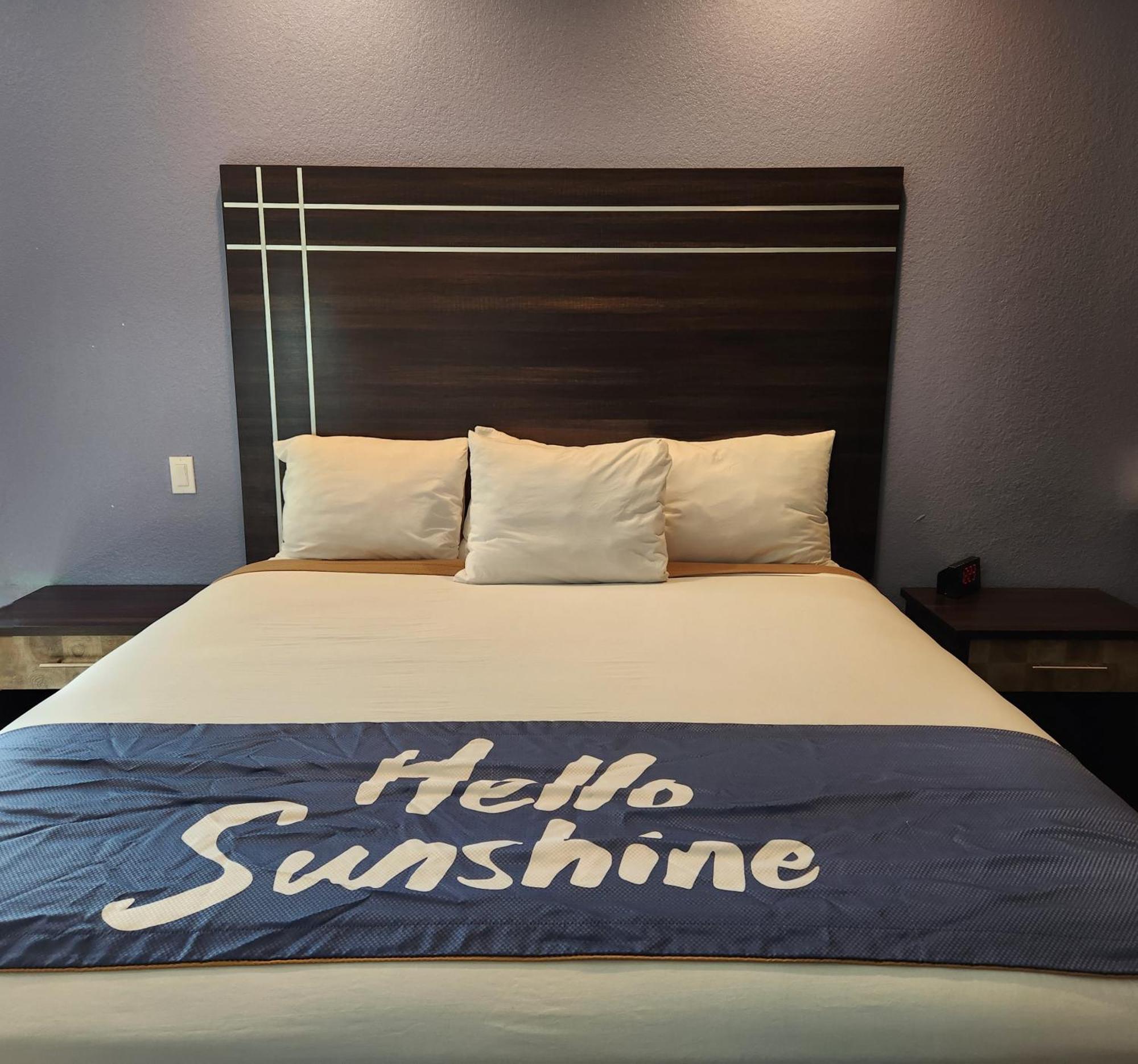 Days Inn & Suites By Wyndham La Porte Ngoại thất bức ảnh