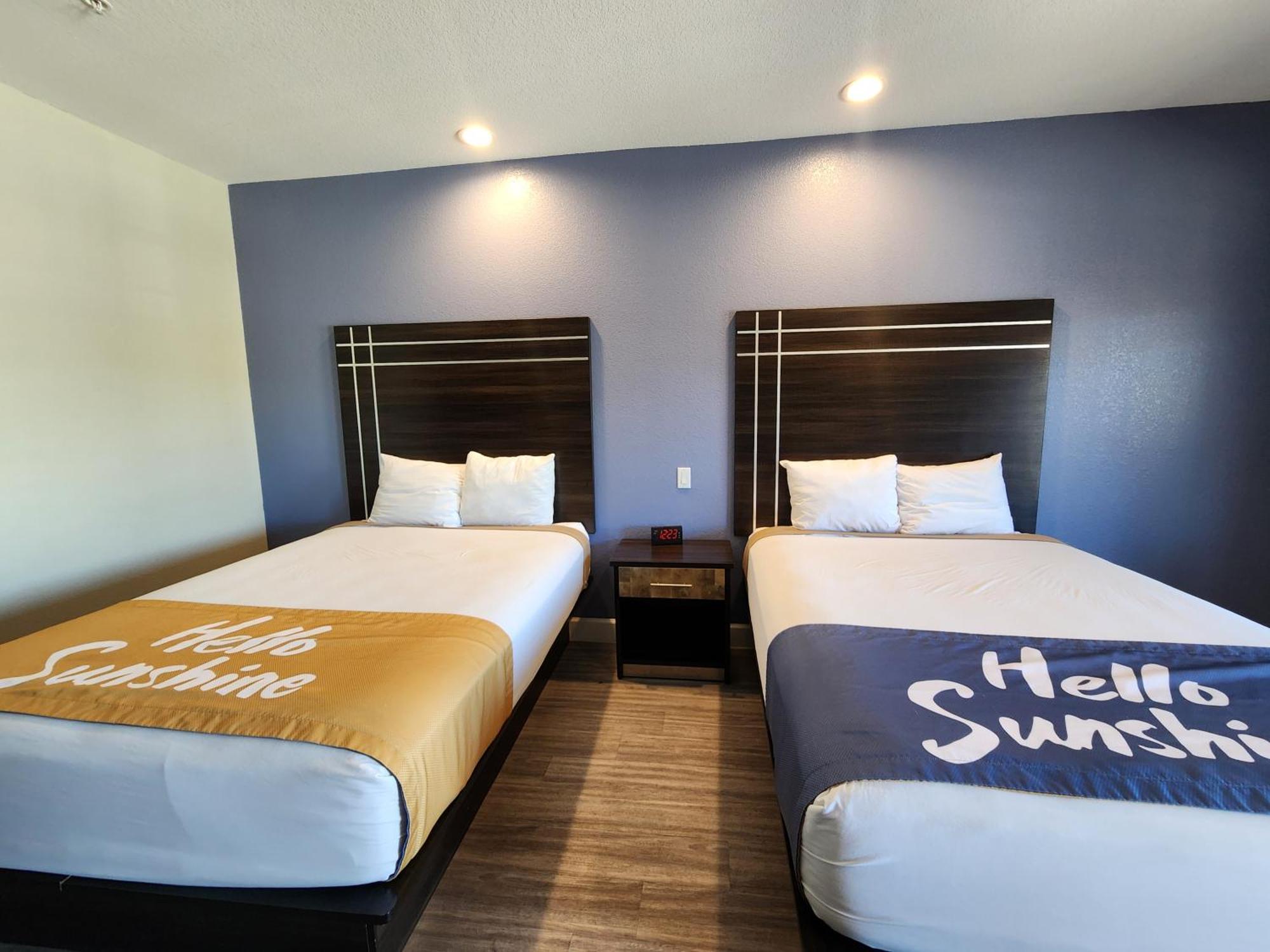 Days Inn & Suites By Wyndham La Porte Ngoại thất bức ảnh