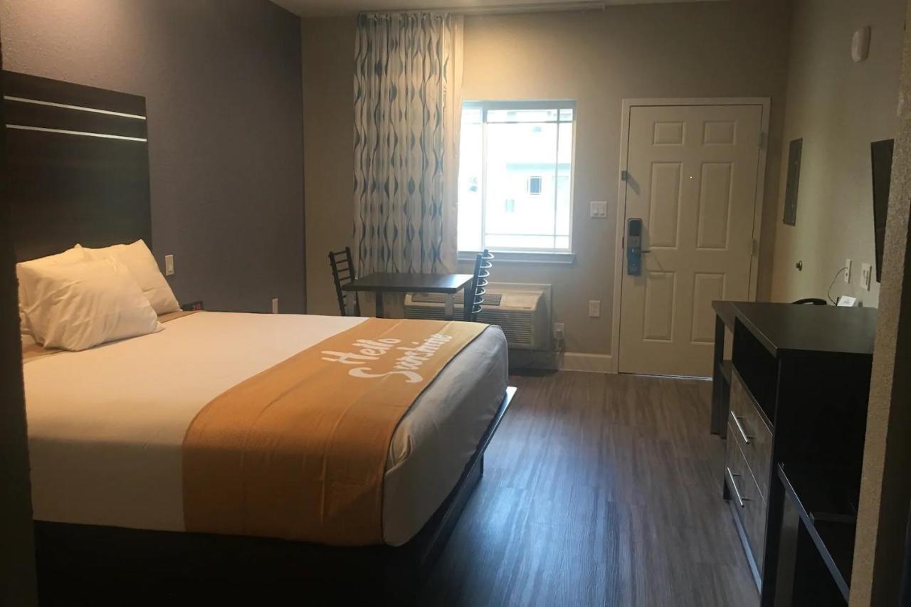 Days Inn & Suites By Wyndham La Porte Ngoại thất bức ảnh